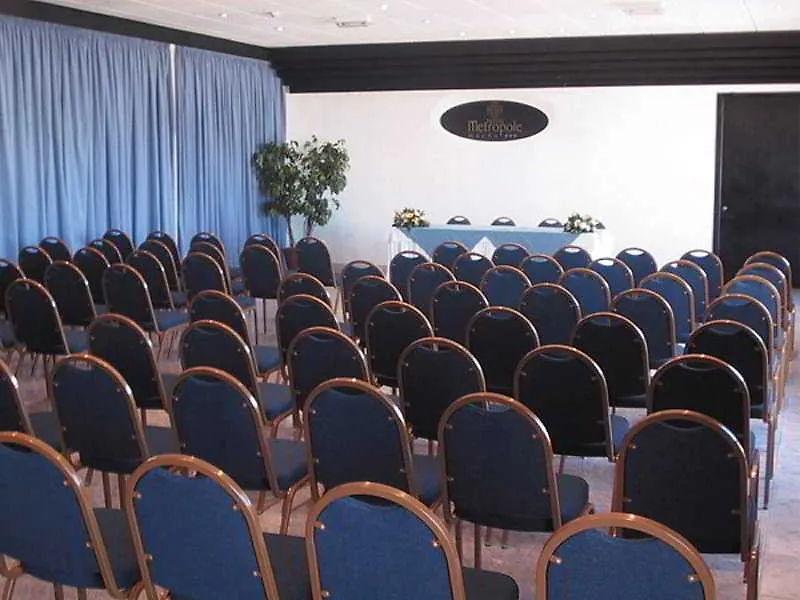 Metropole Hotel location